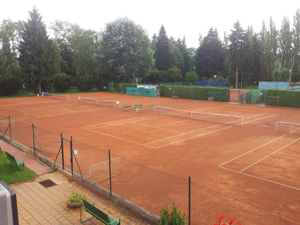 Penzion Tenis Podebrady Exterior photo